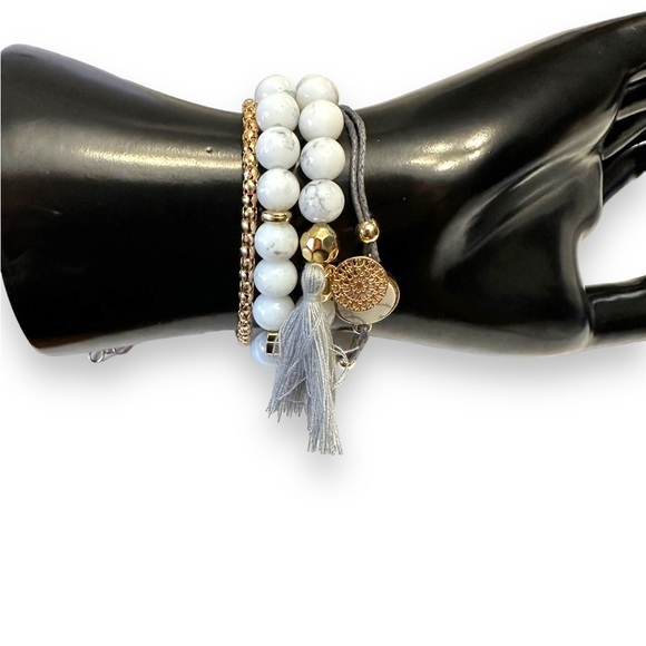 4/$25 -  Set of 4 Beaded Boho Bracelets - Picture 2 of 6